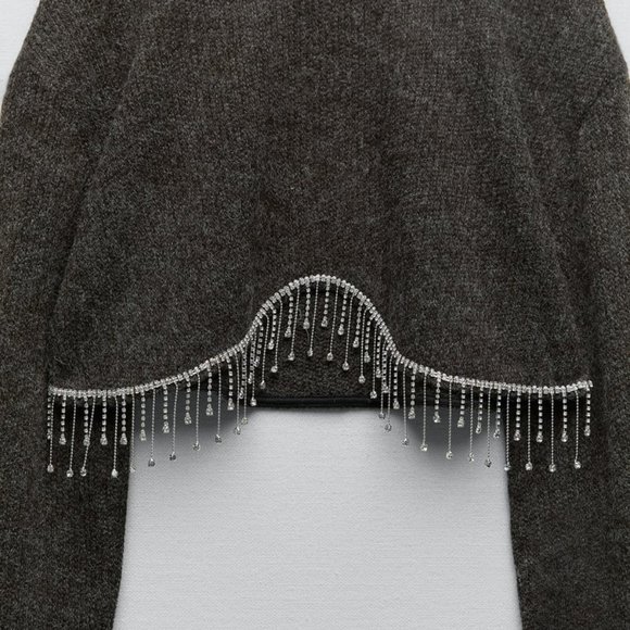 NWT GRAY JEWEL CROPPED TOP BLOGGERS FAV. - Picture 5 of 11